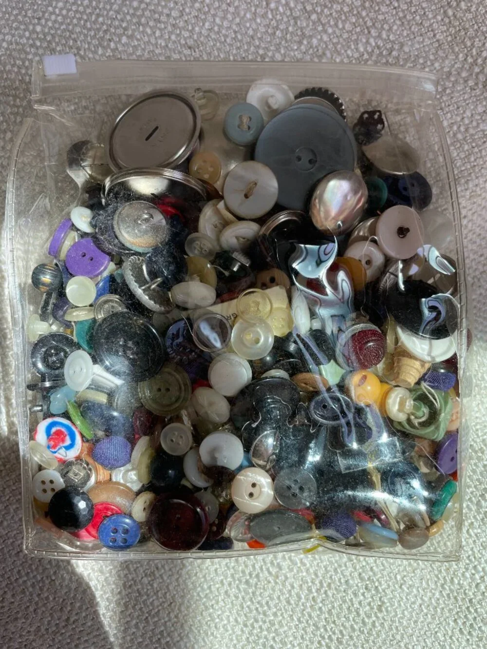 Vintage Mixed Buttons Lot